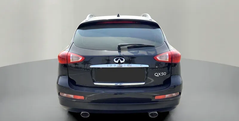 إنفينيتي QX50 2015